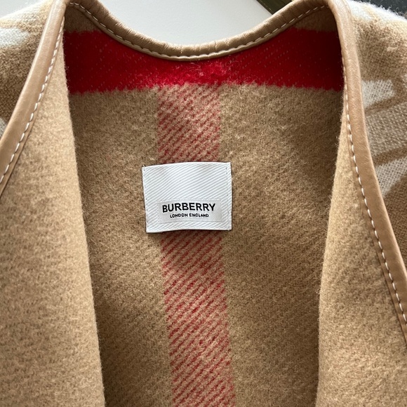 Burberry Reversible EKD Check Wool Cape - Picture 3 of 7